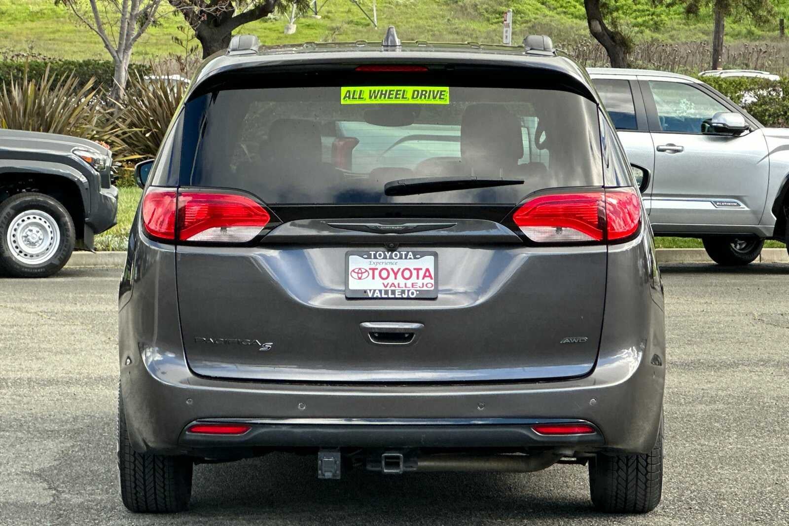 2020 Chrysler Pacifica Launch Edition