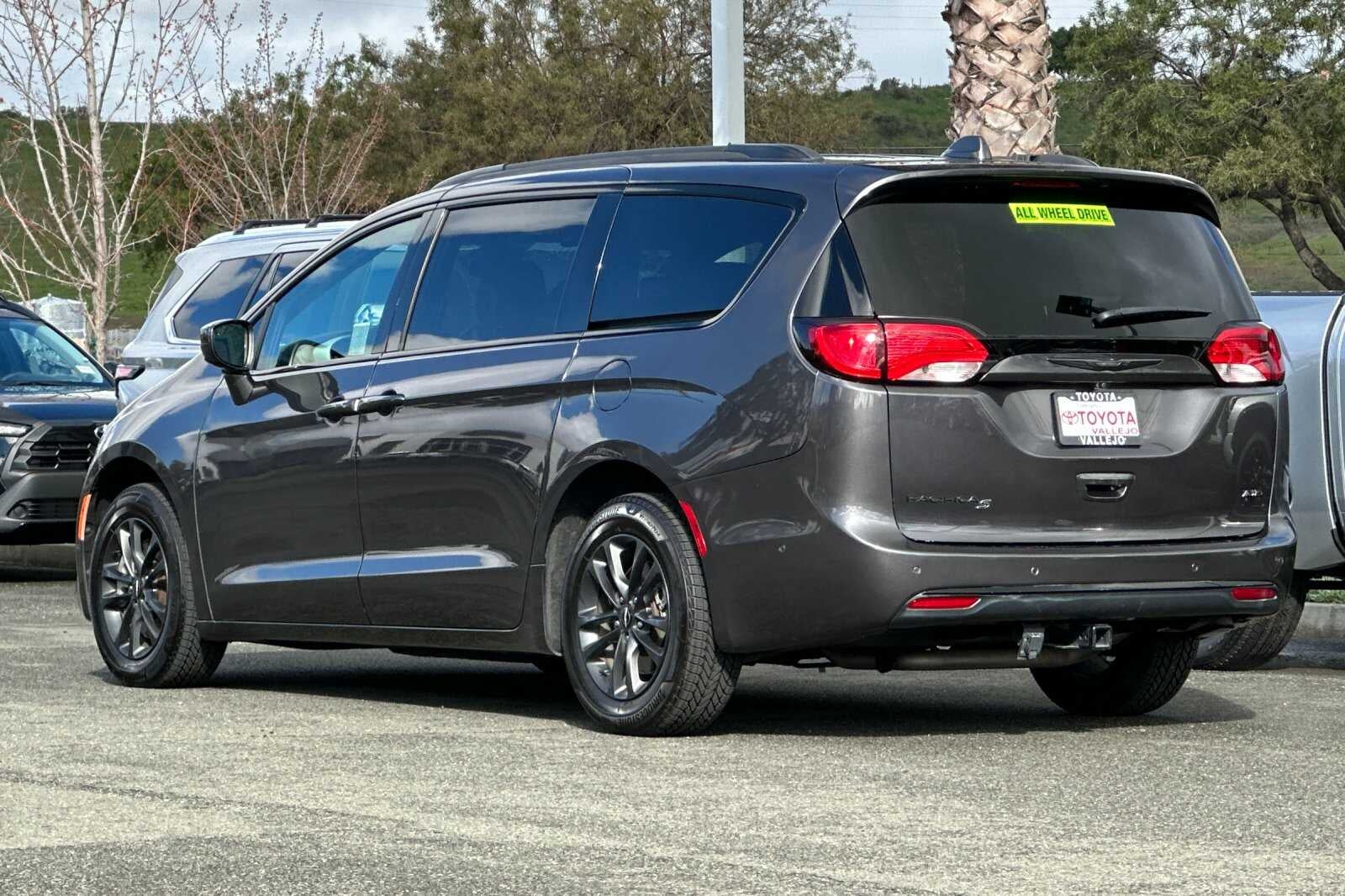 2020 Chrysler Pacifica Launch Edition