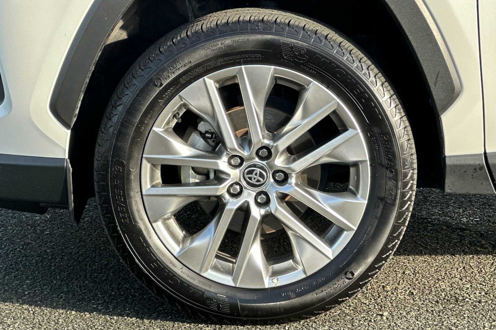 2024 Toyota RAV4 XLE Premium