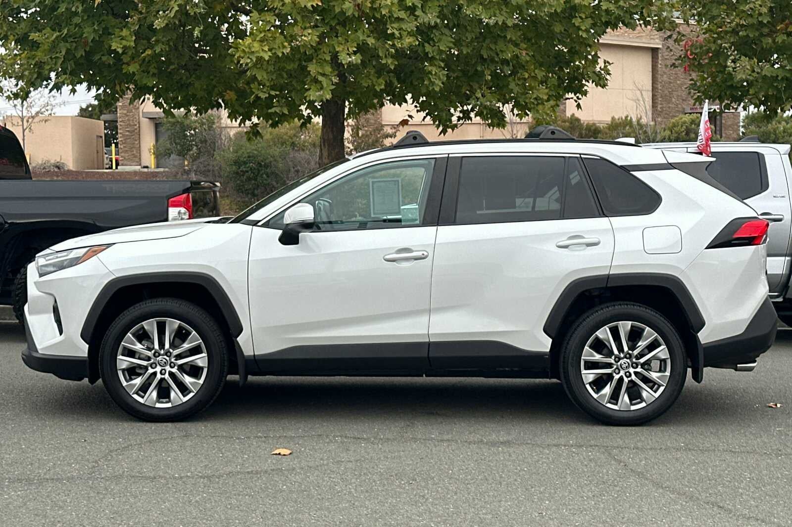 2023 Toyota RAV4 XLE Premium - Photo 12