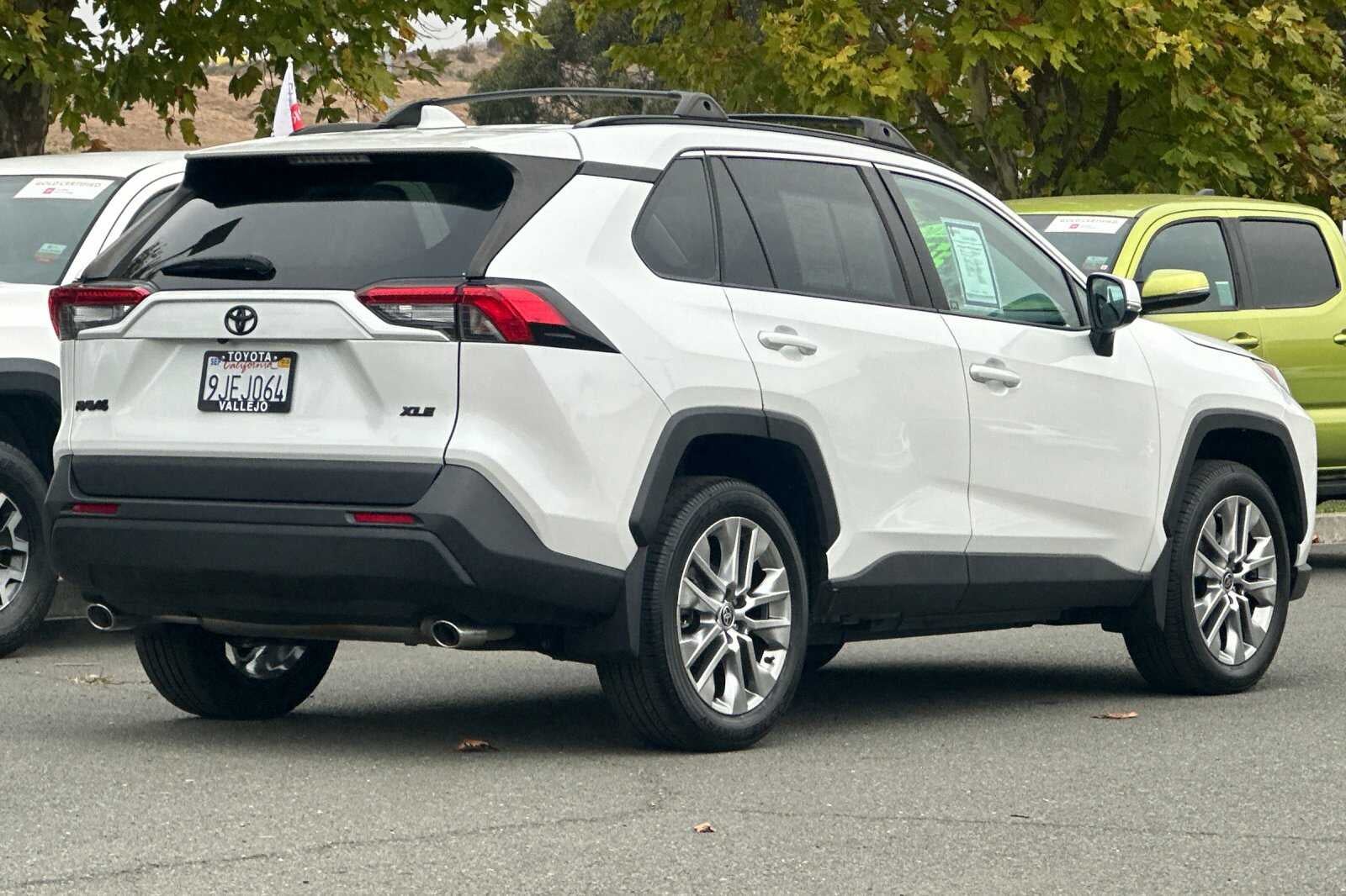 2023 Toyota RAV4 XLE Premium