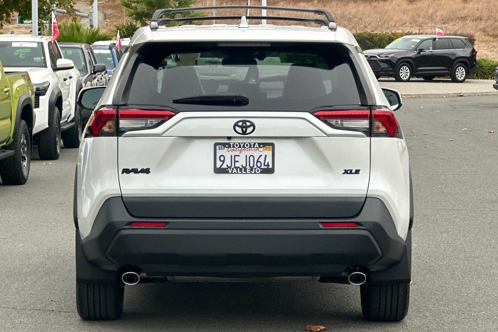 2023 Toyota RAV4 XLE Premium