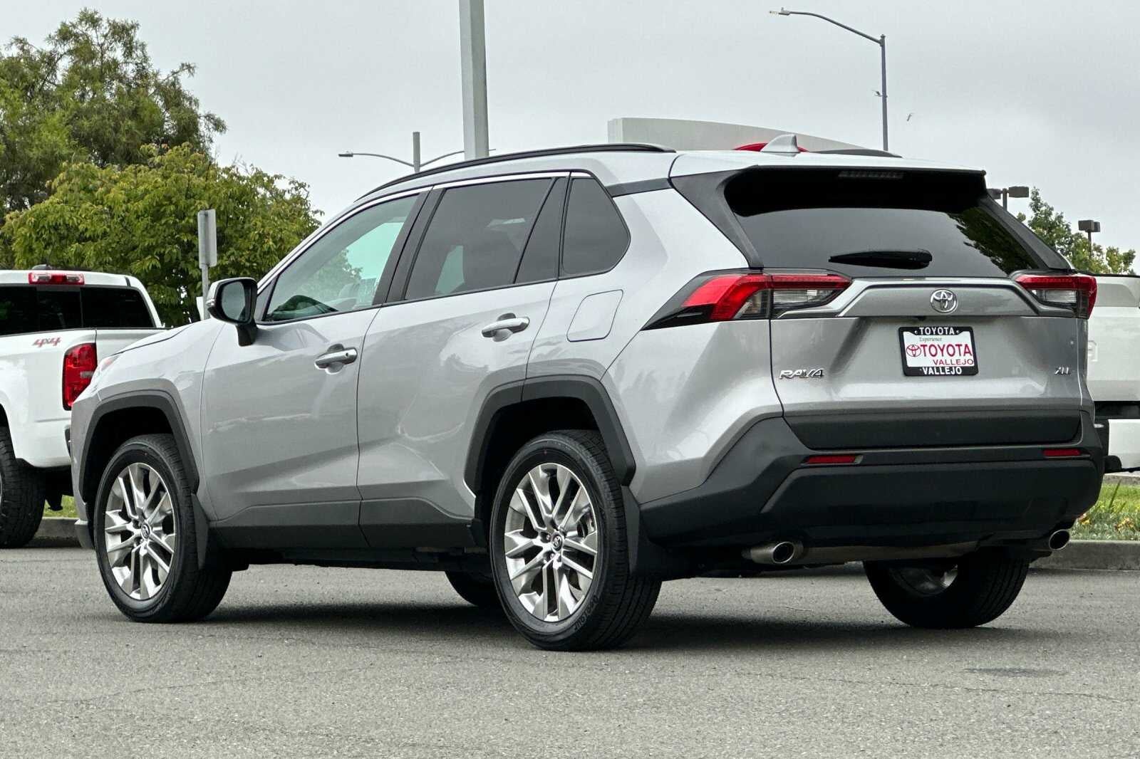 2021 Toyota RAV4 XLE Premium