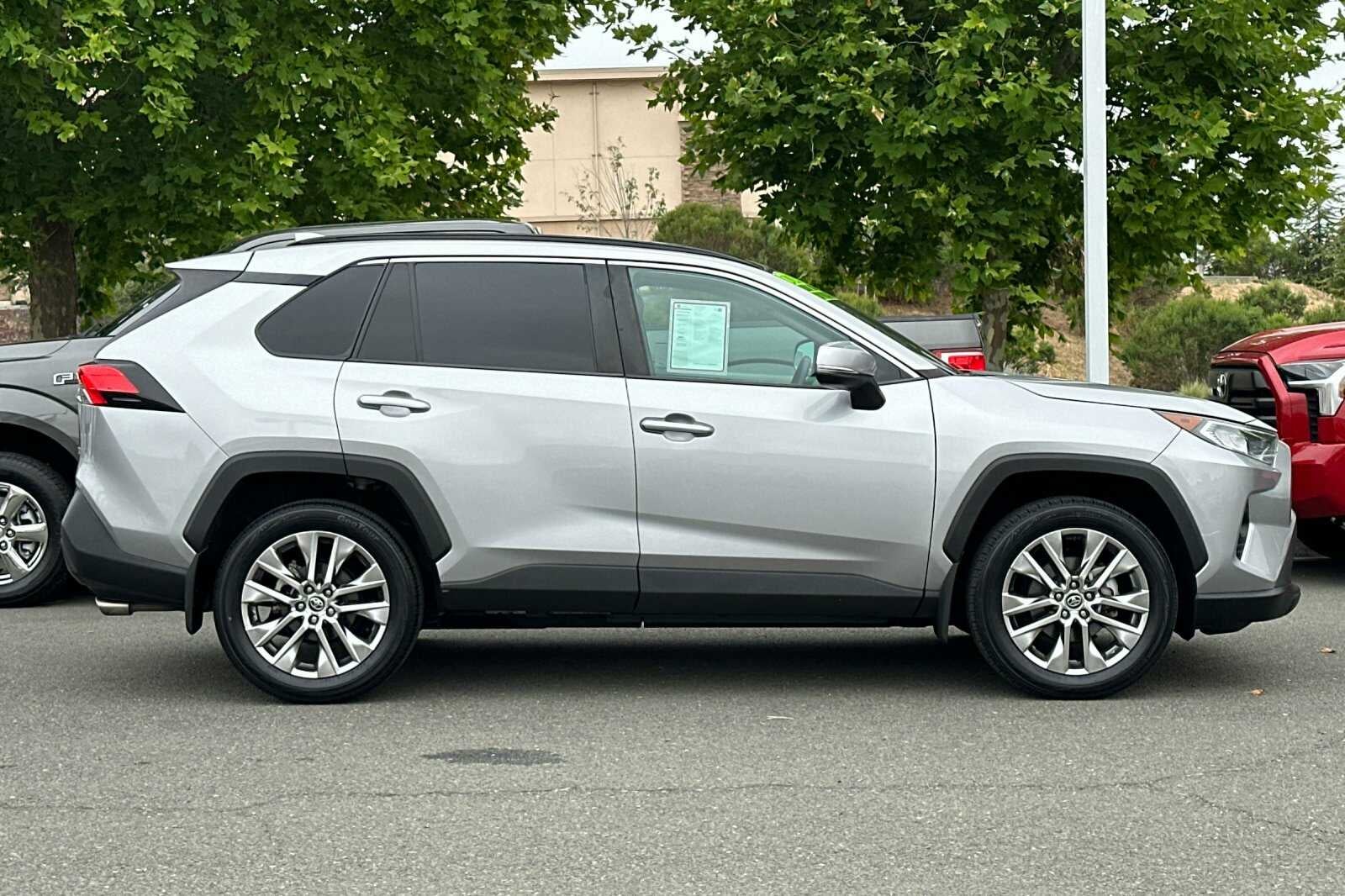 2021 Toyota RAV4 XLE Premium