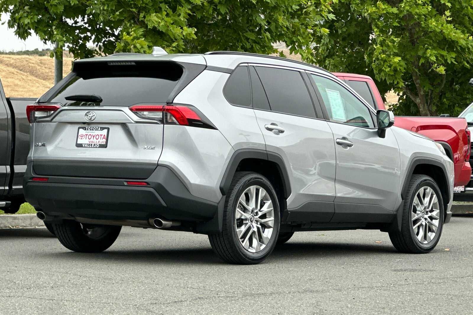 2021 Toyota RAV4 XLE Premium