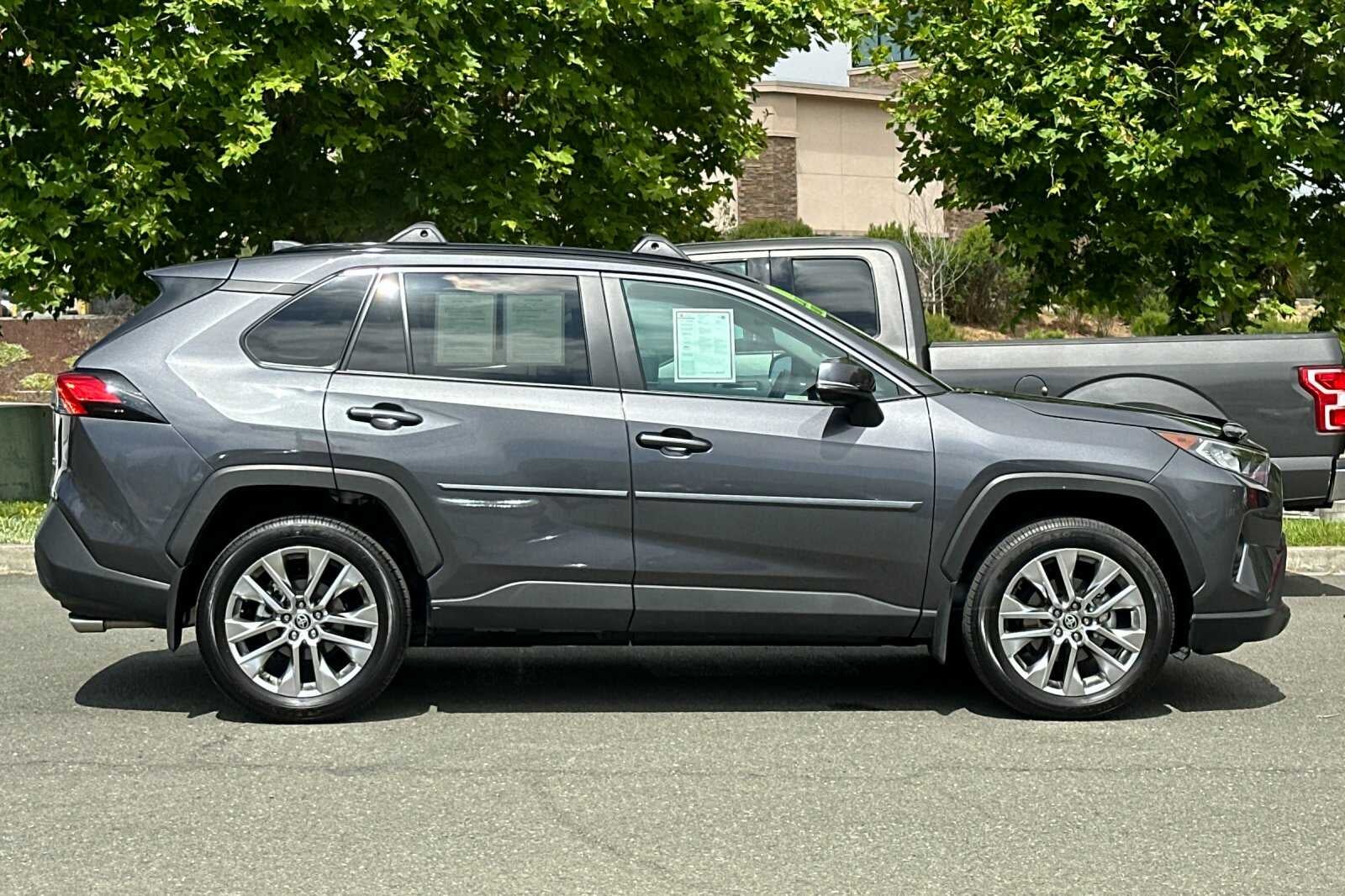 2021 Toyota RAV4 XLE Premium