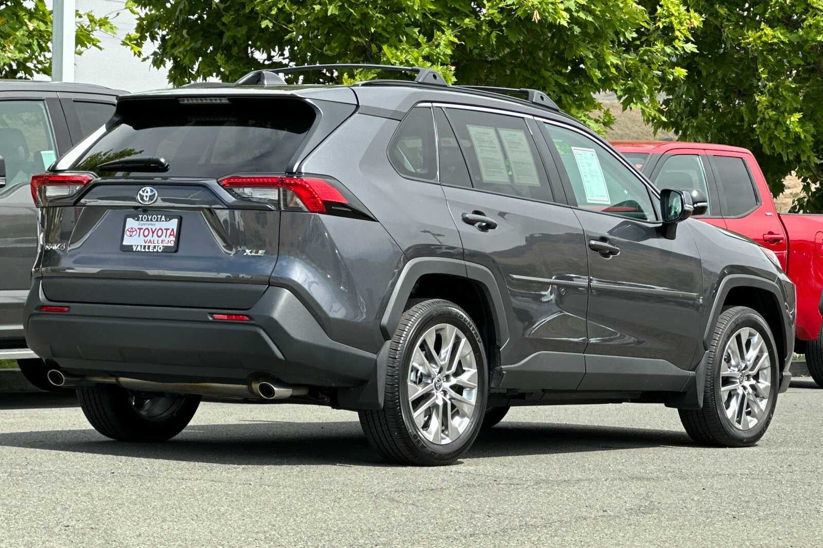 2021 Toyota RAV4 XLE Premium