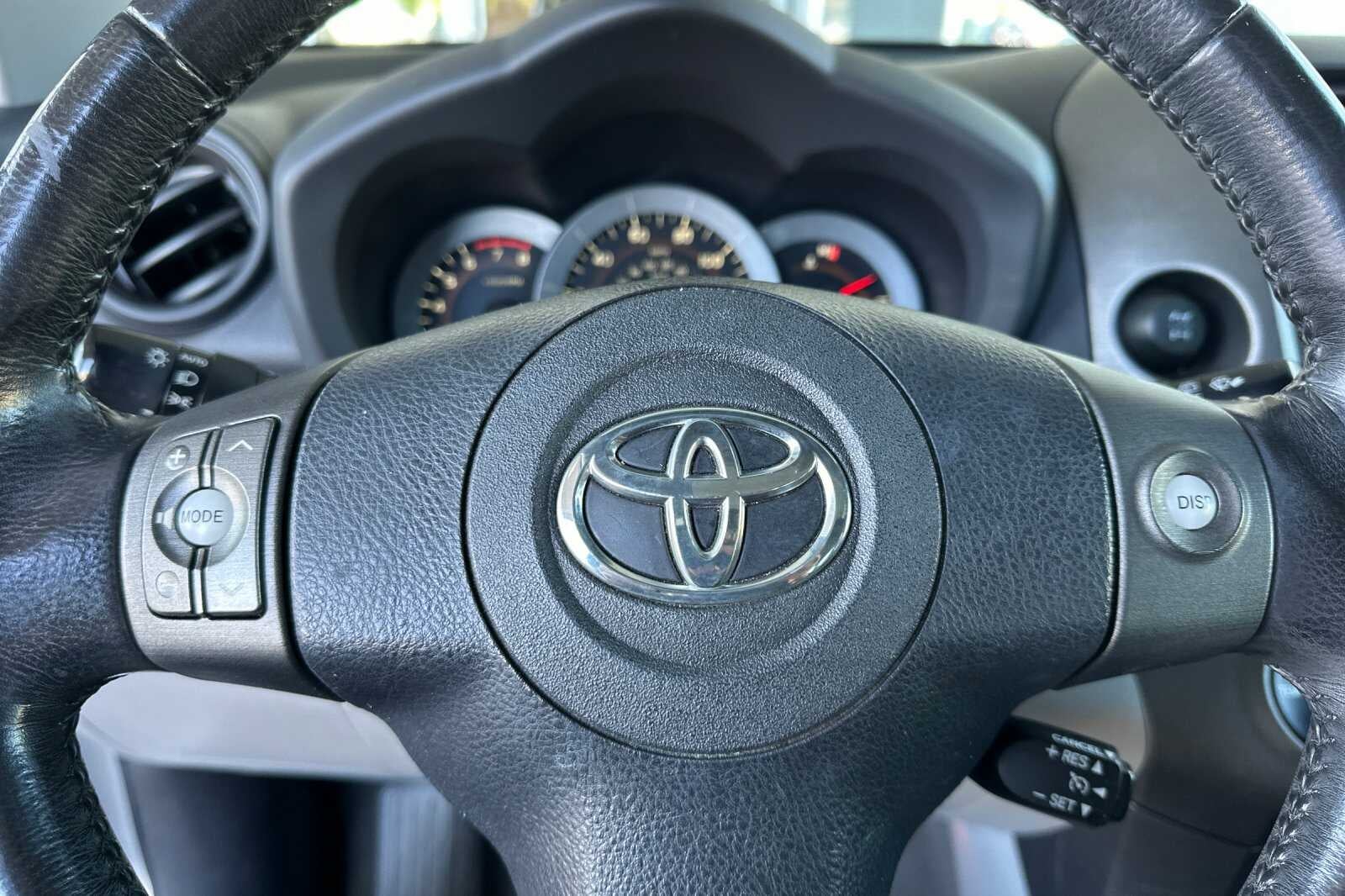 2011 Toyota RAV4 Ltd