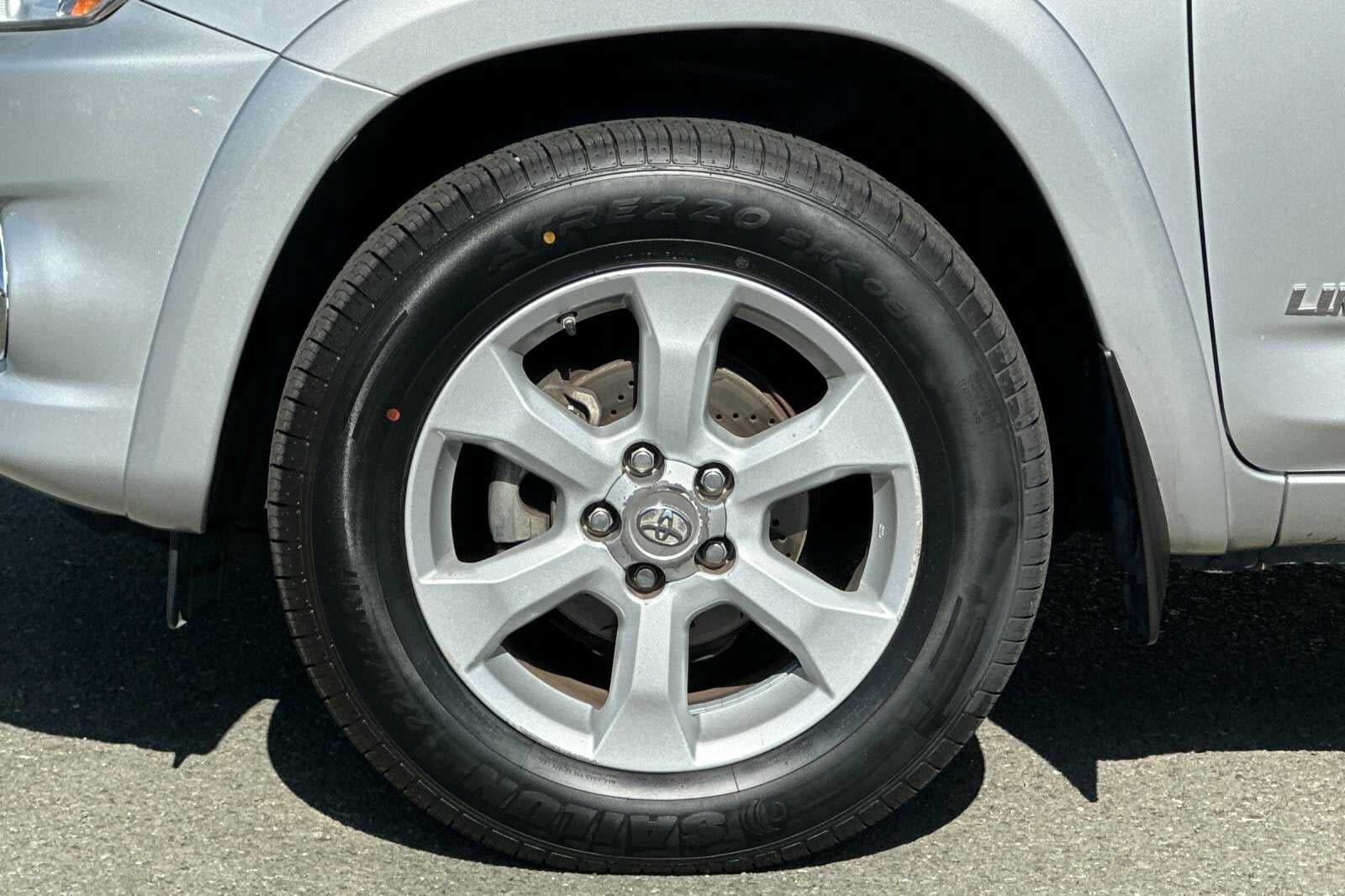 2011 Toyota RAV4 Ltd