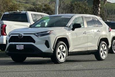 2024 Toyota RAV4 LE