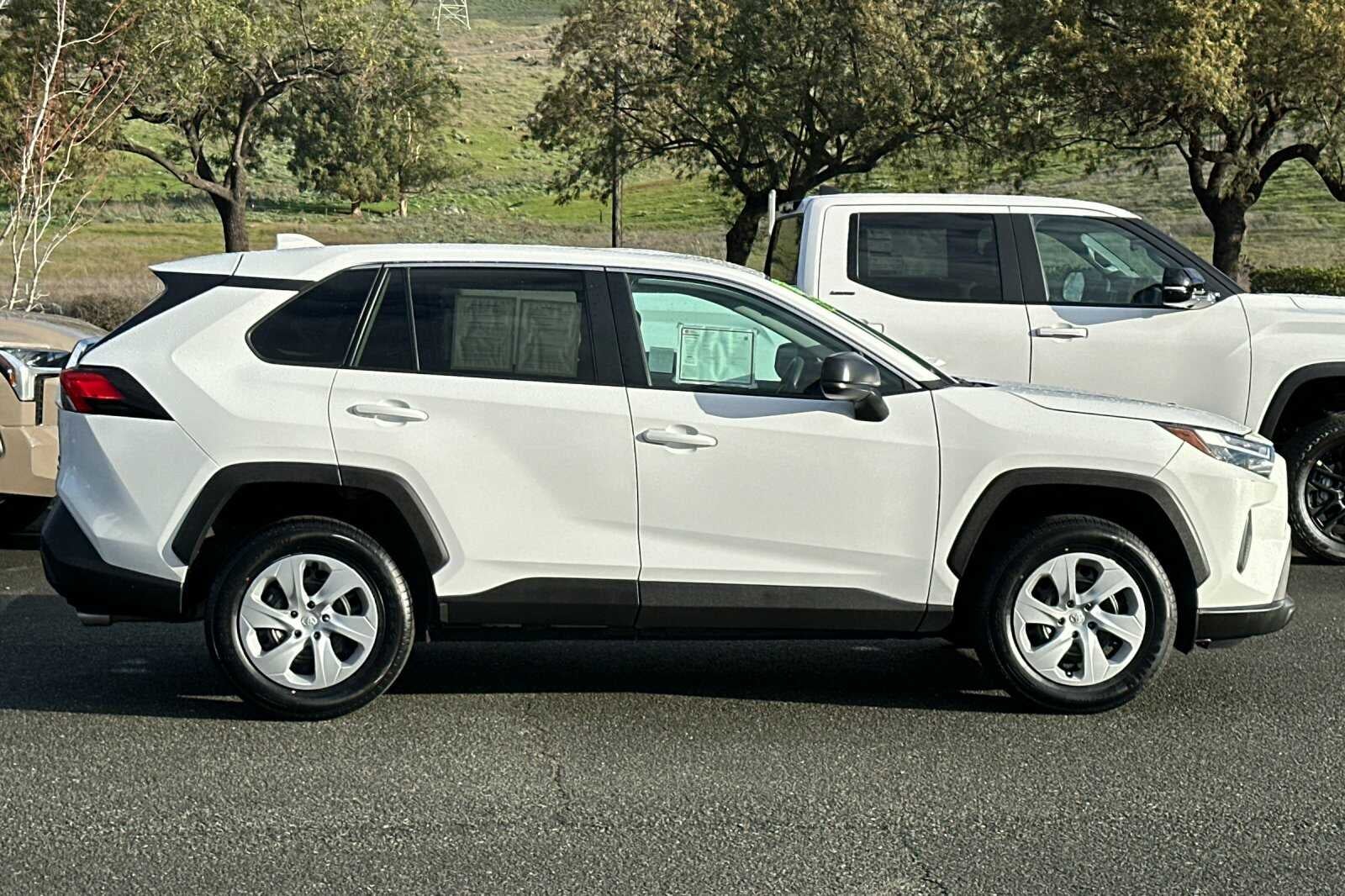 2024 Toyota RAV4 LE