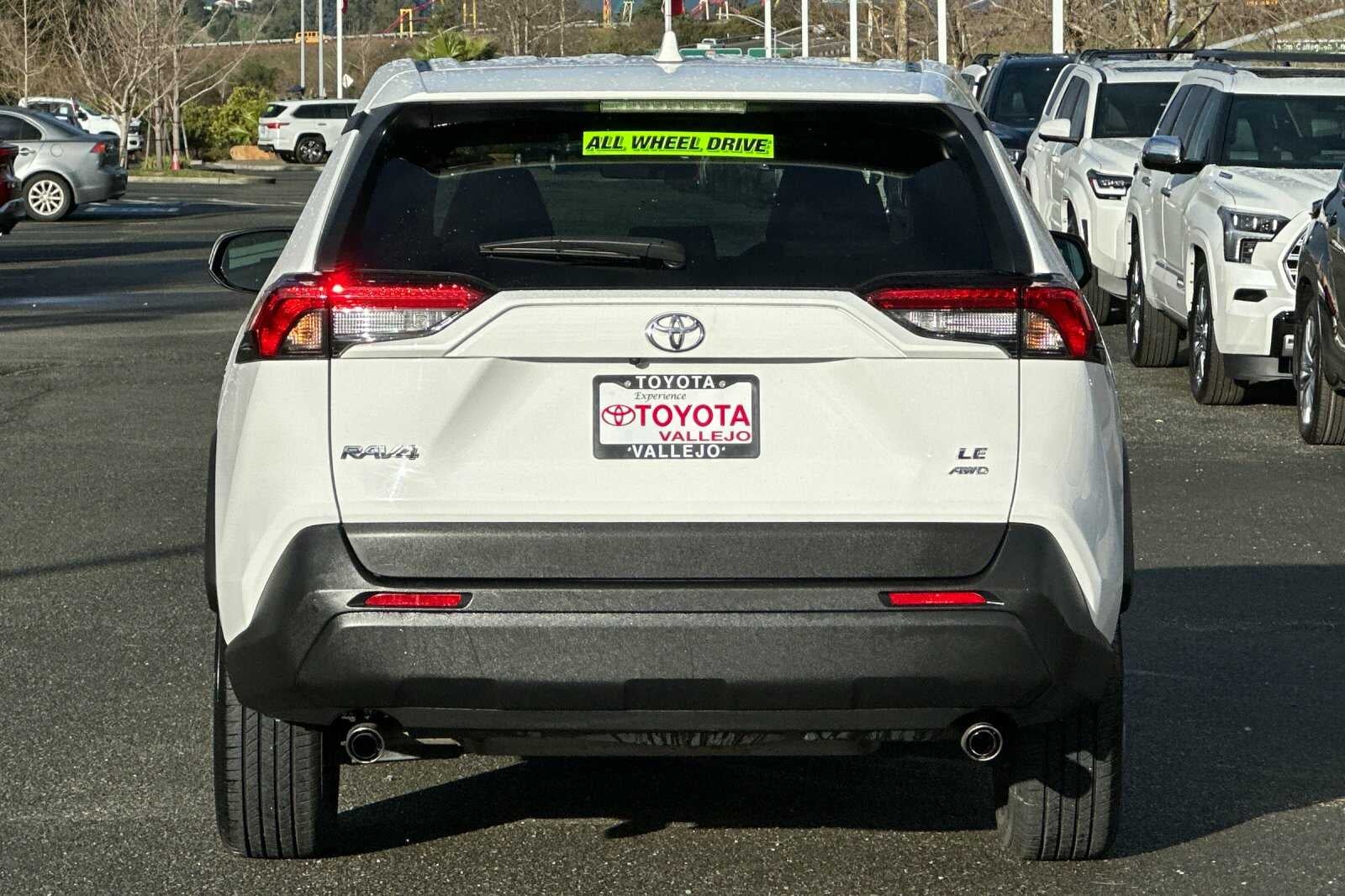 2024 Toyota RAV4 LE