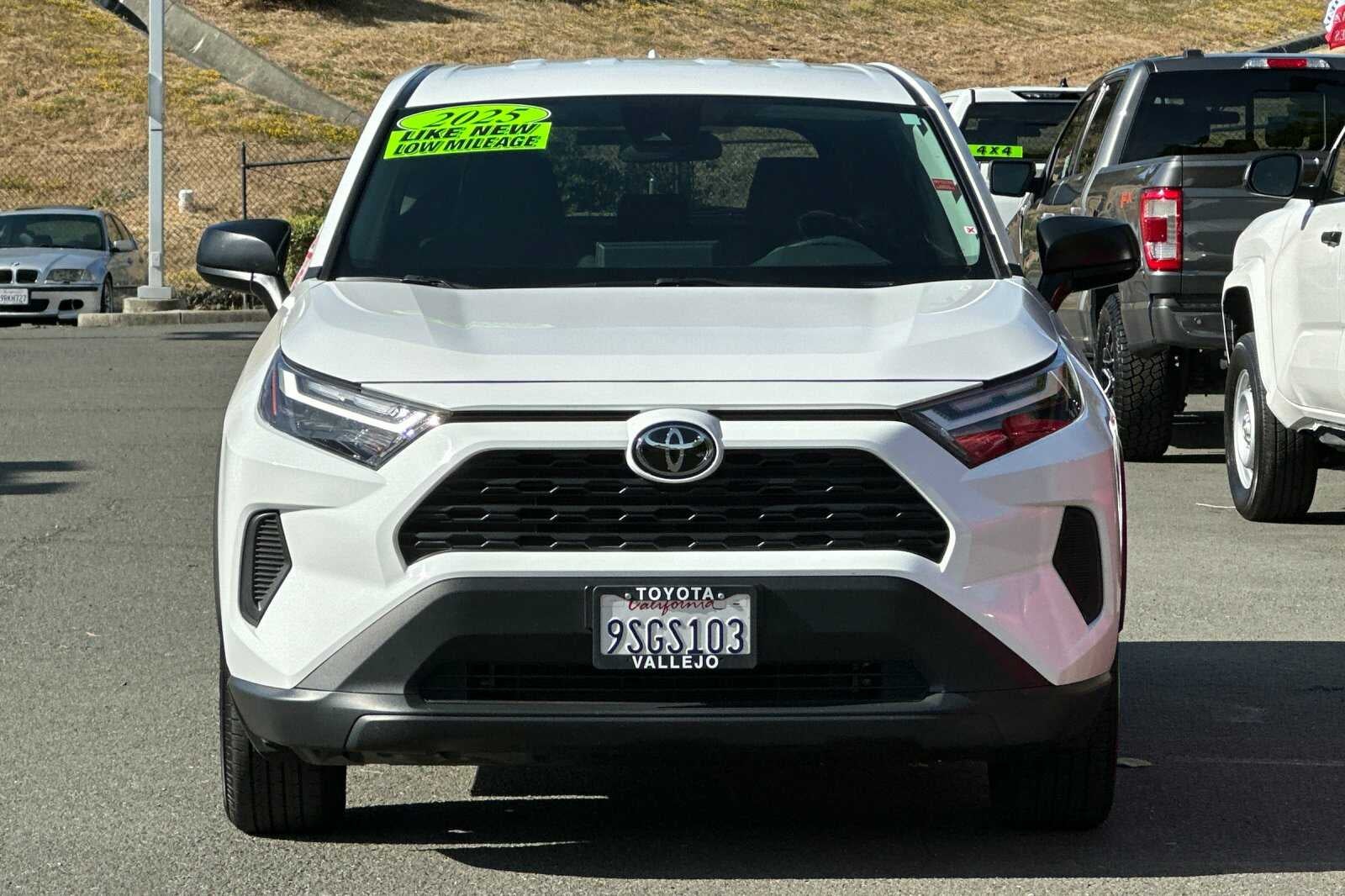 2025 Toyota RAV4 LE