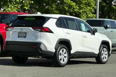 2025 Toyota RAV4 LE