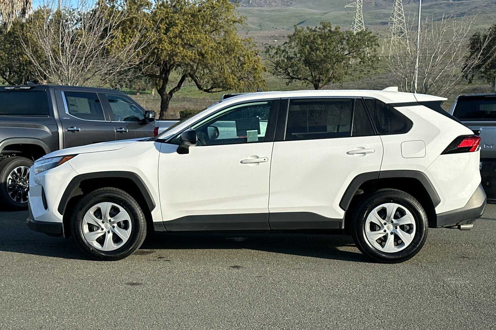 2024 Toyota RAV4 LE