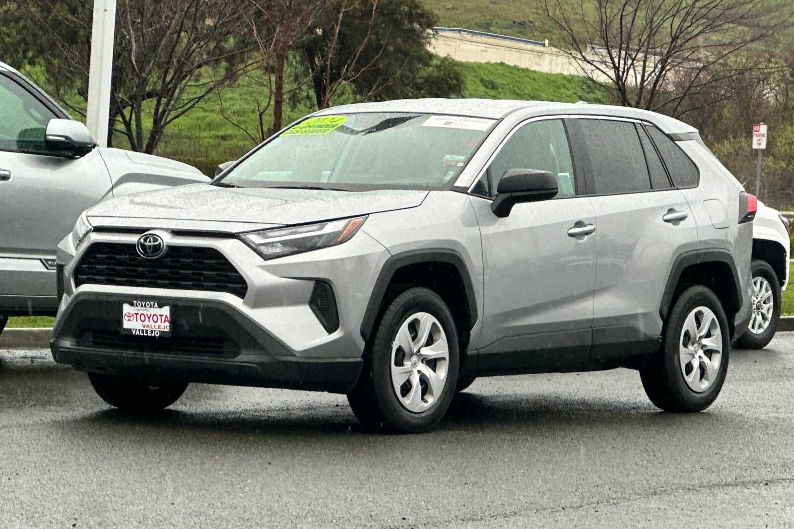 2024 Toyota RAV4 LE