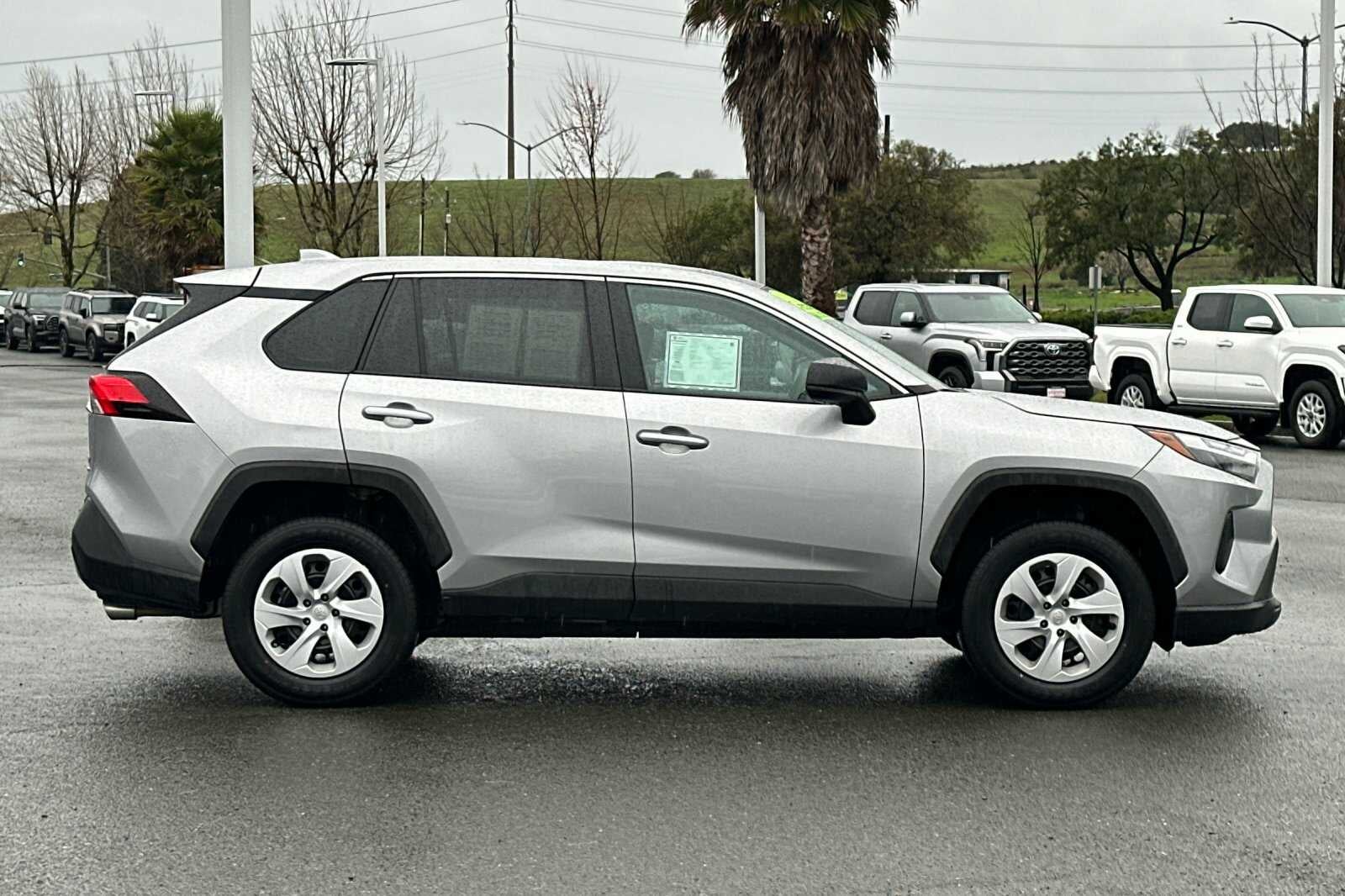 2024 Toyota RAV4 LE