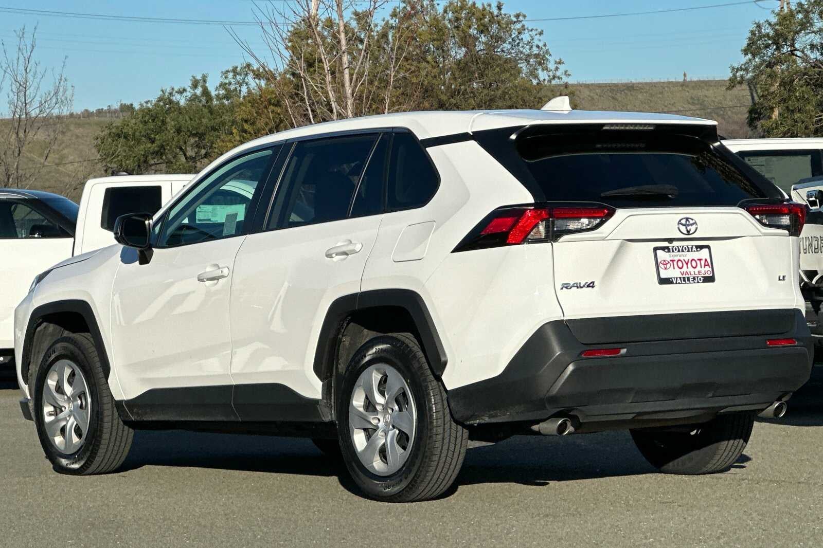 2024 Toyota RAV4 LE