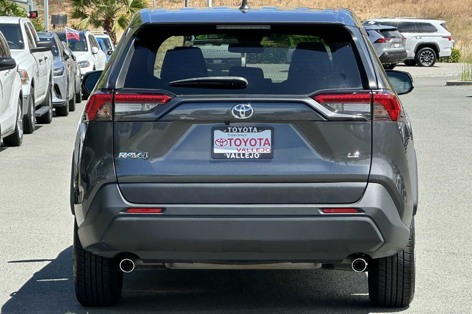 2023 Toyota RAV4 LE