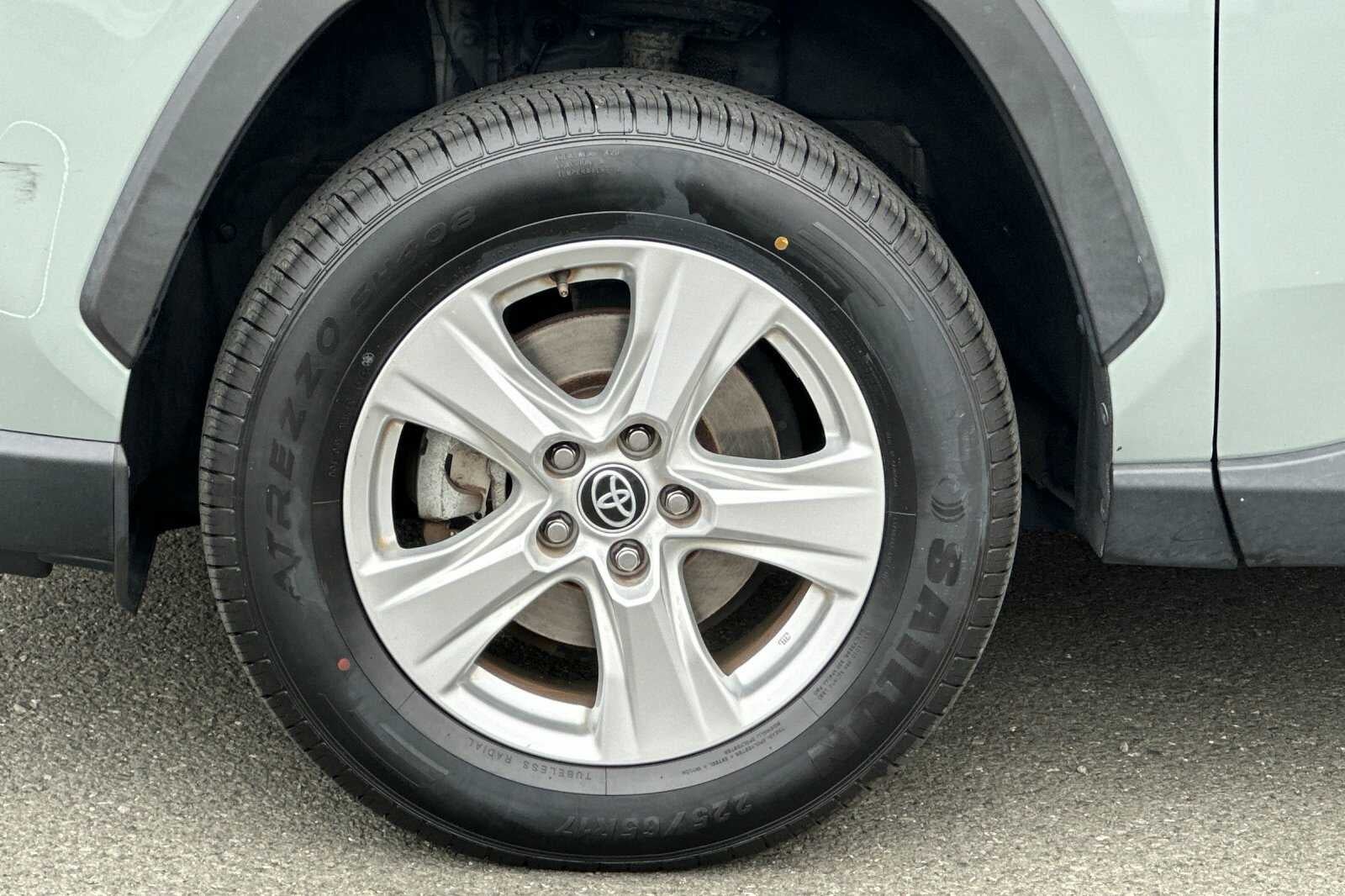 2021 Toyota RAV4 XLE 4D Sport Utility