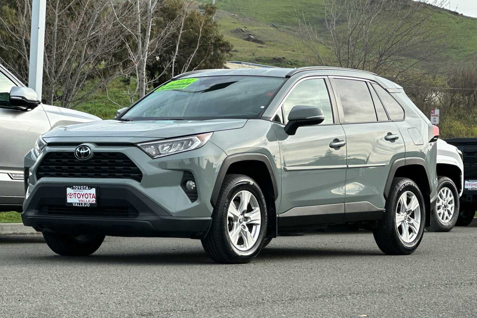 2021 Toyota RAV4 XLE