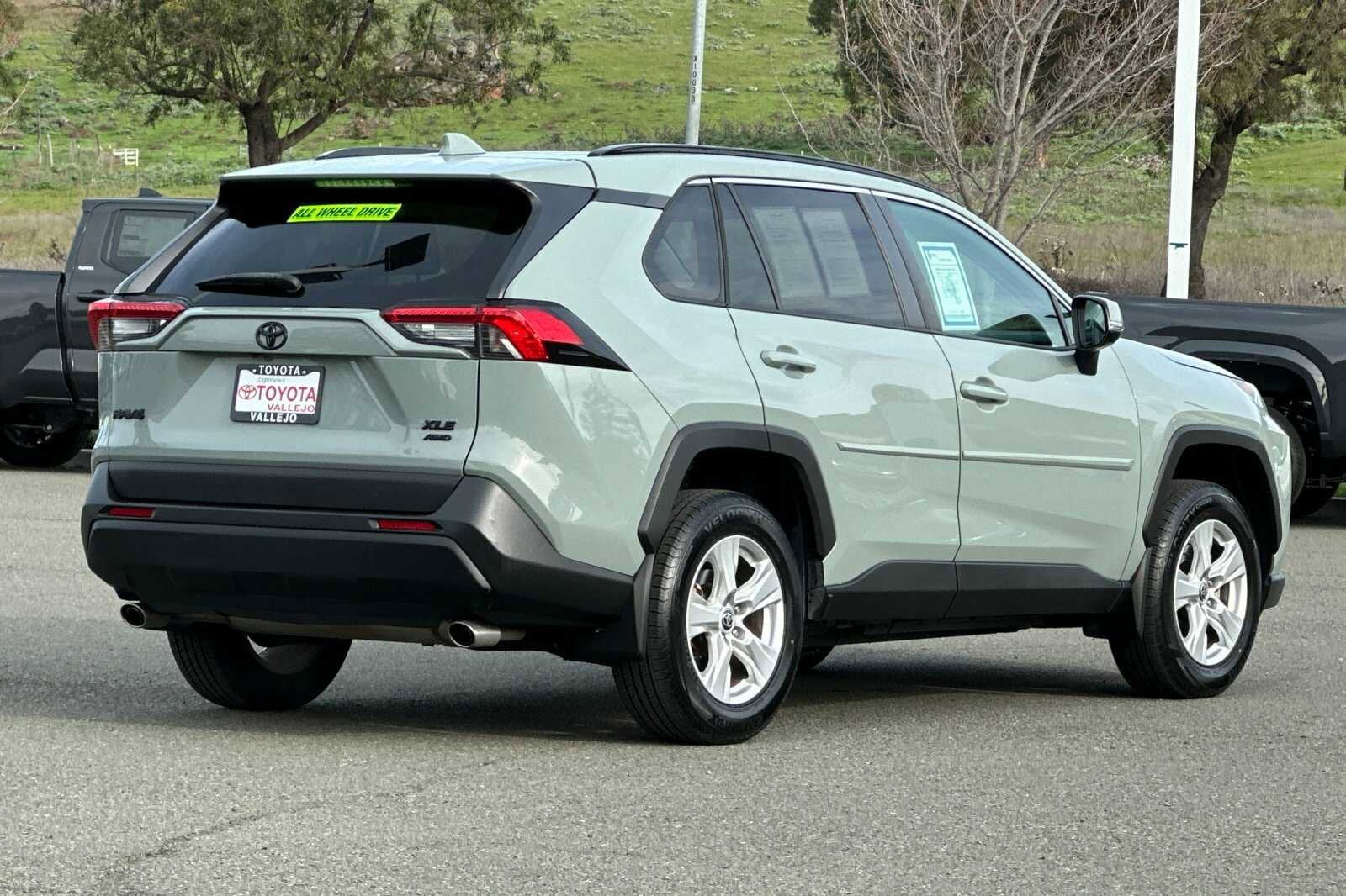 2021 Toyota RAV4 XLE