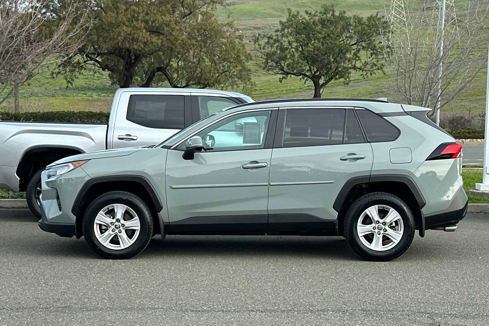 2021 Toyota RAV4 XLE