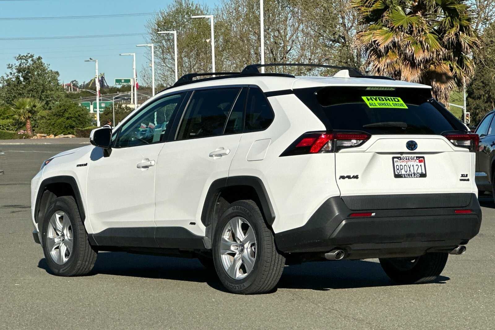 2020 Toyota RAV4 Hybrid XLE