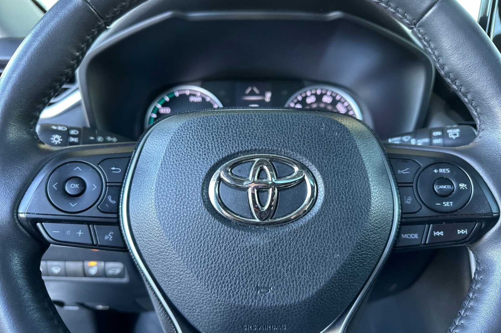 2020 Toyota RAV4 Hybrid XLE