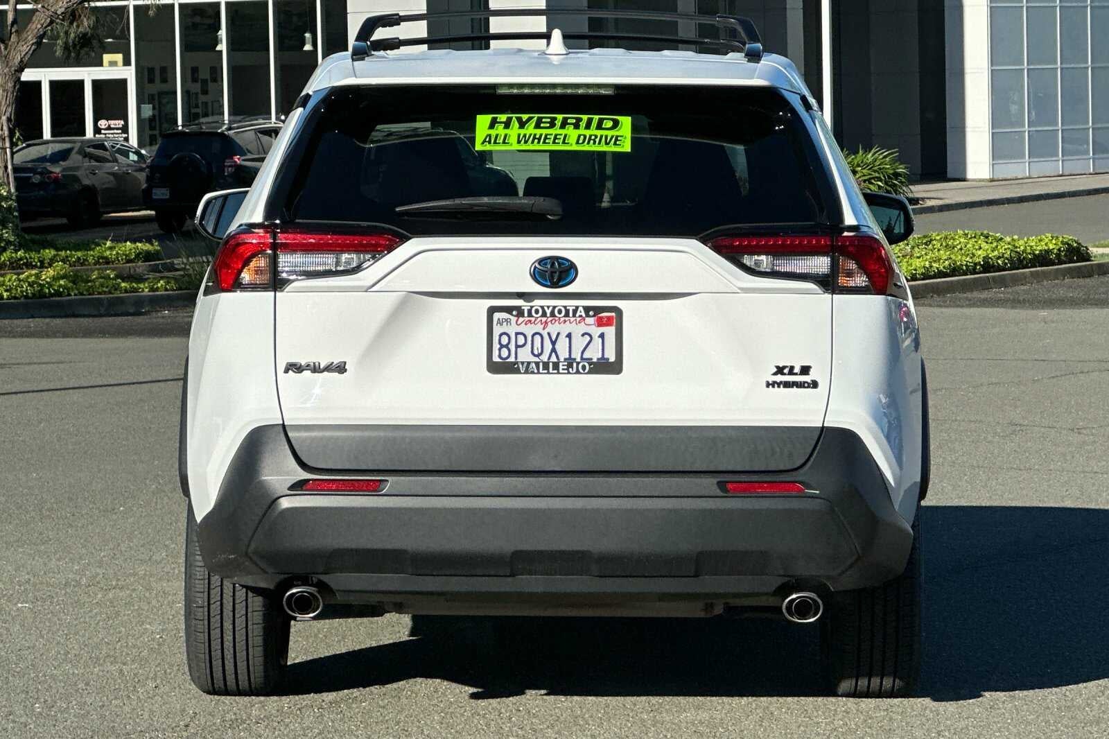 2020 Toyota RAV4 Hybrid XLE