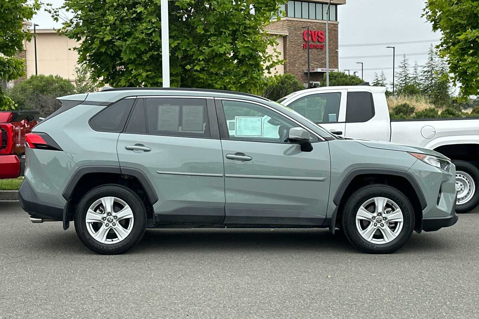 2021 Toyota RAV4 XLE