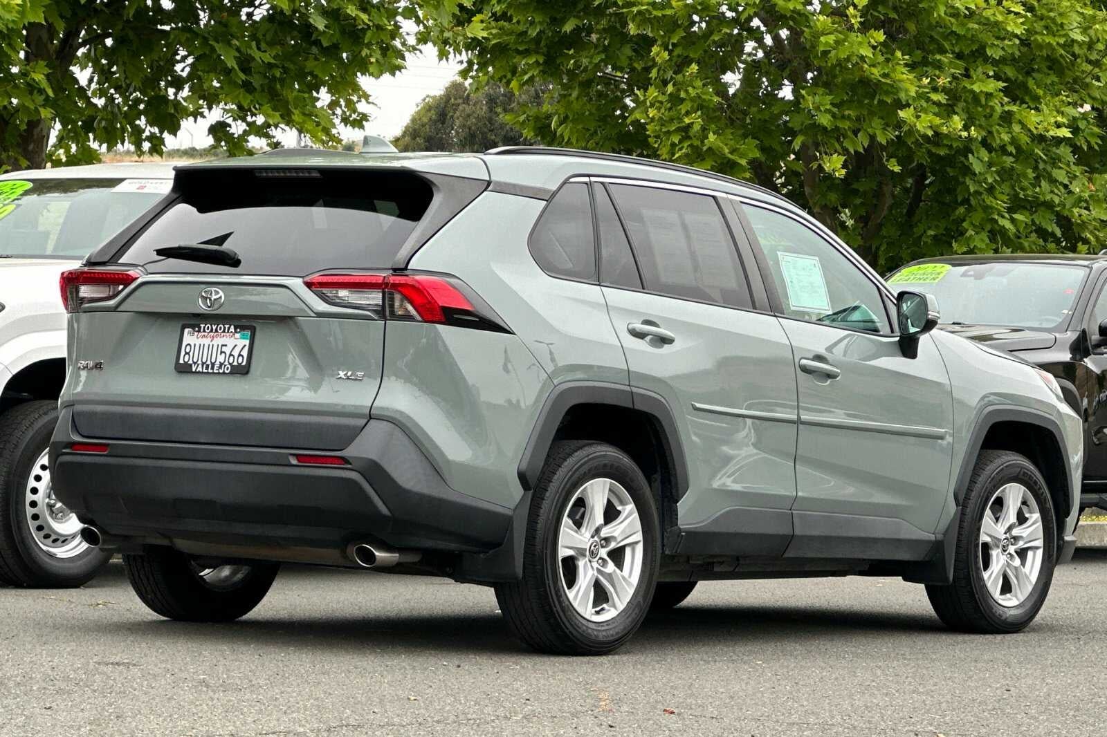 2021 Toyota RAV4 XLE
