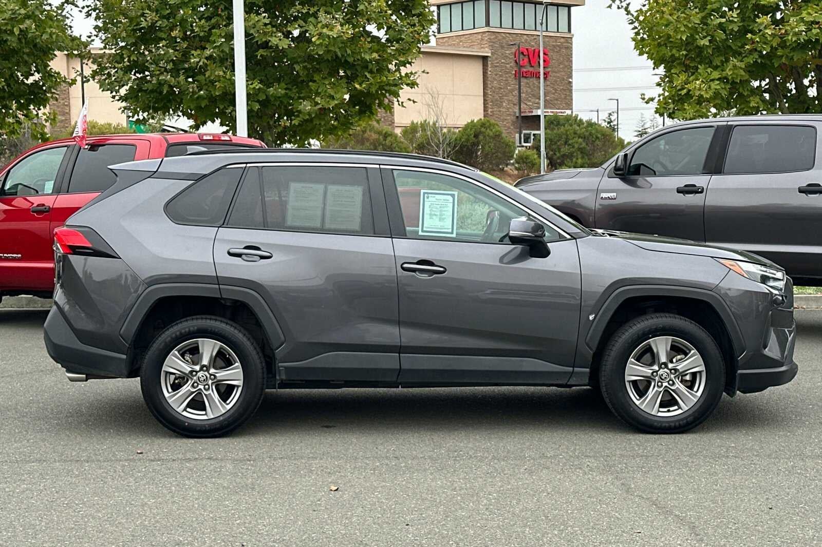 2024 Toyota RAV4 XLE