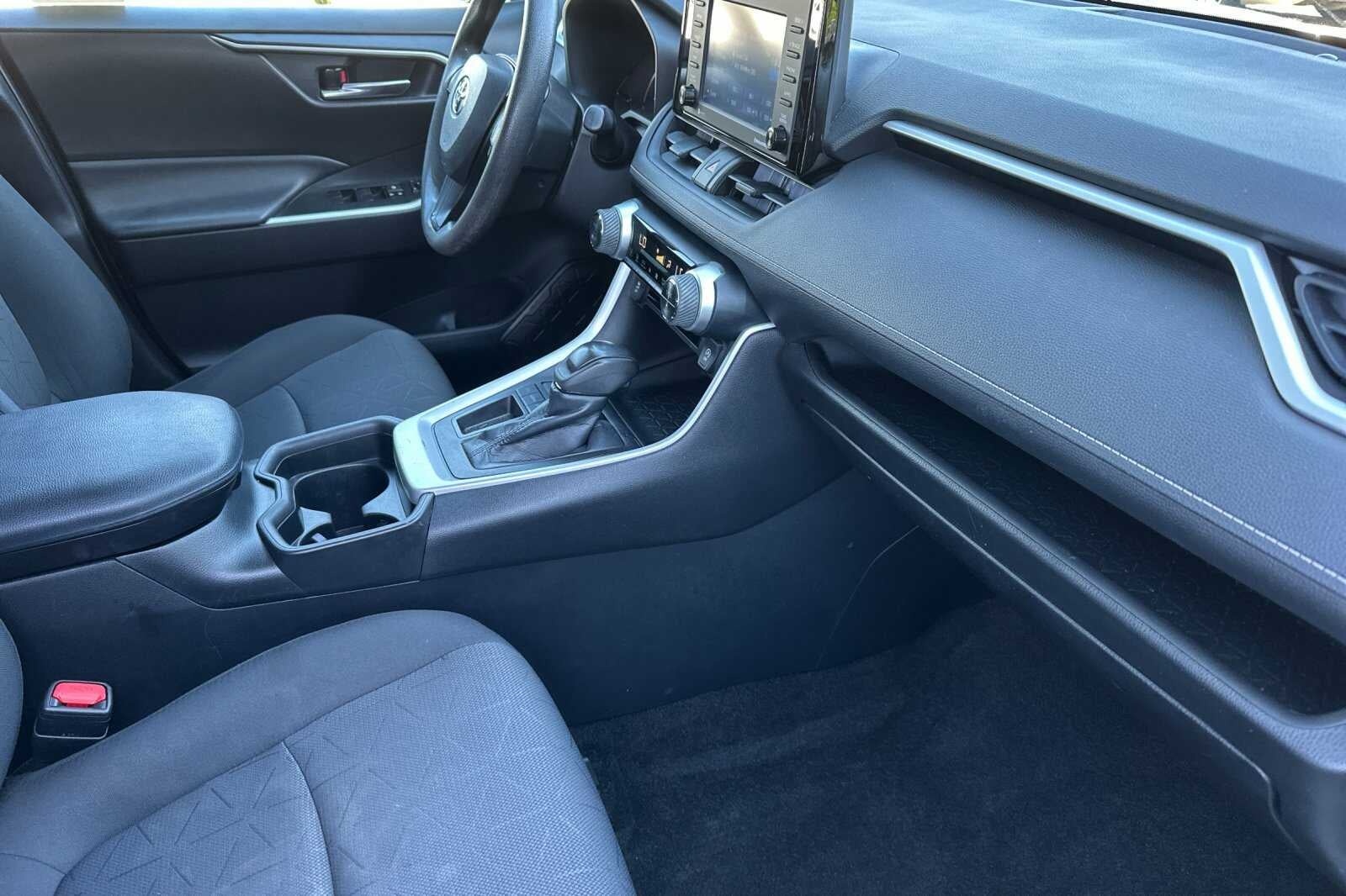 2021 Toyota RAV4 XLE 4D Sport Utility