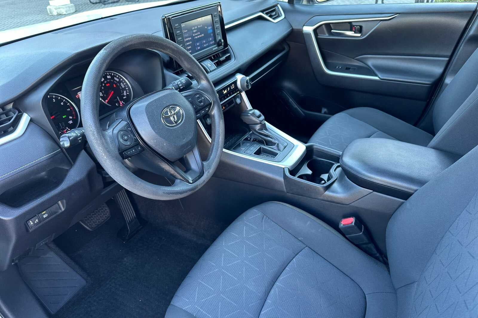 2021 Toyota RAV4 XLE 4D Sport Utility