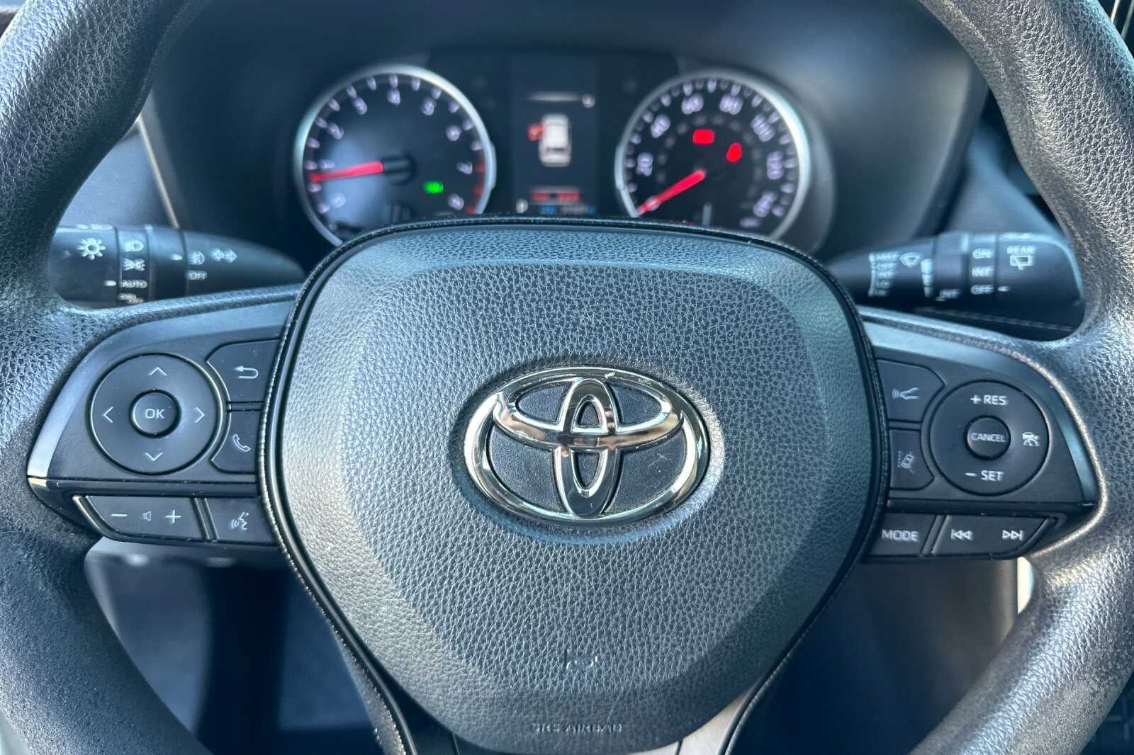 2021 Toyota RAV4 XLE 4D Sport Utility