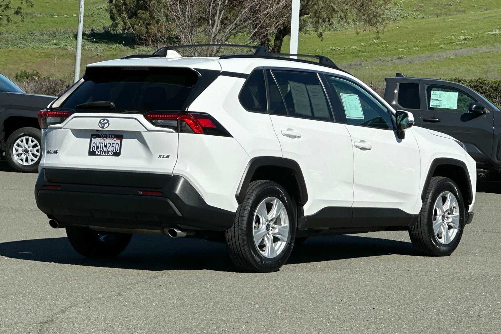 2021 Toyota RAV4 XLE 4D Sport Utility