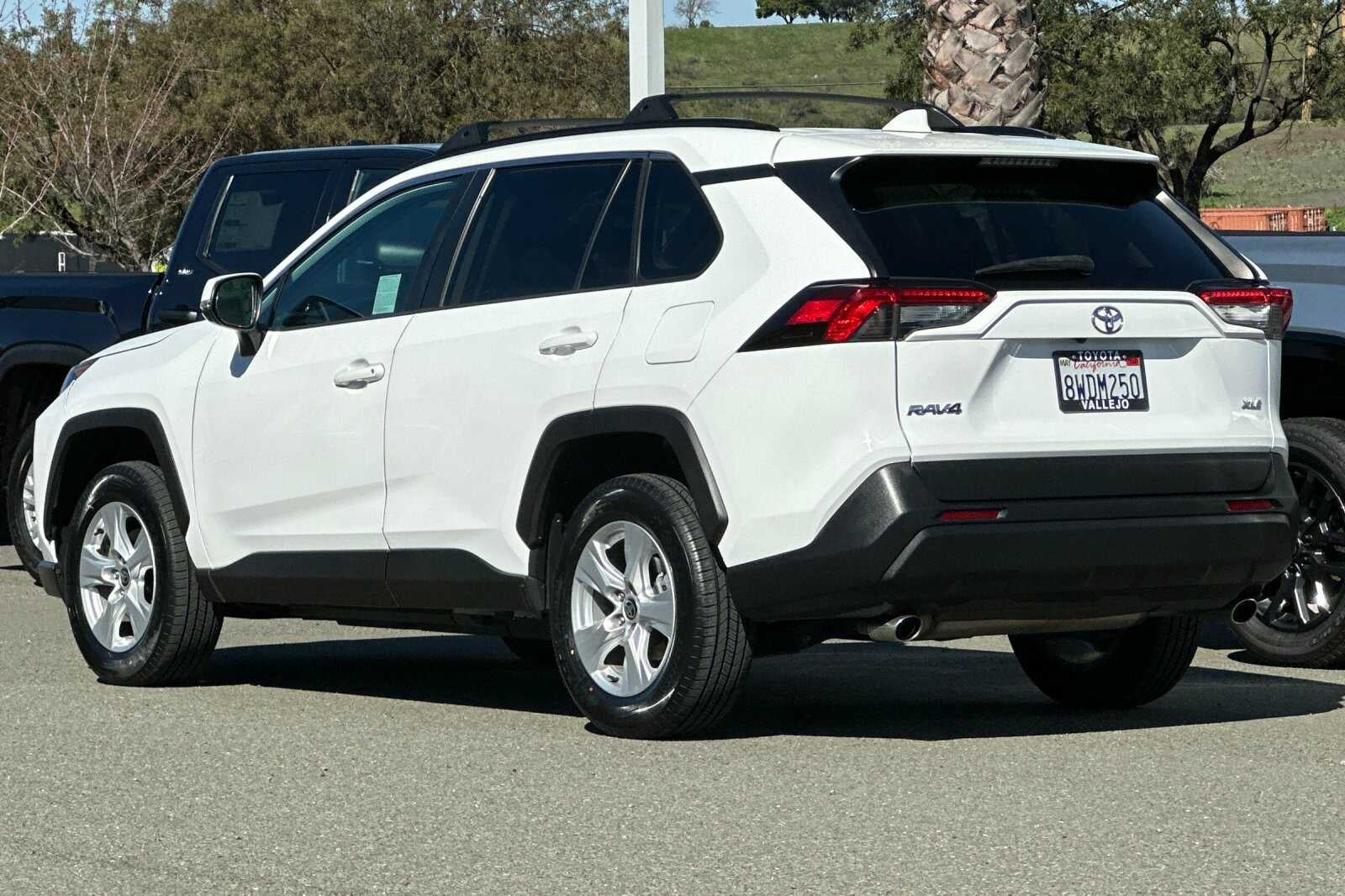 2021 Toyota RAV4 XLE 4D Sport Utility