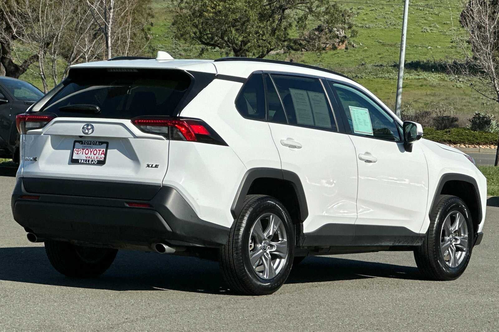 2024 Toyota RAV4 XLE