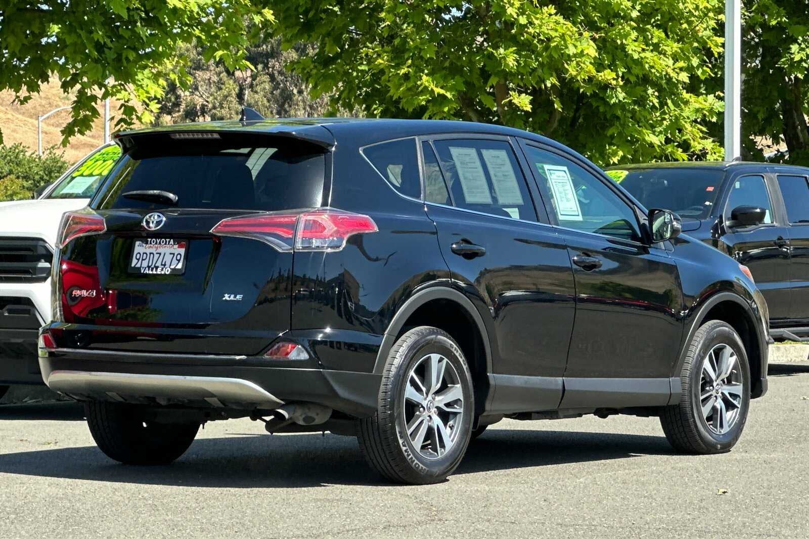 2017 Toyota RAV4 XLE