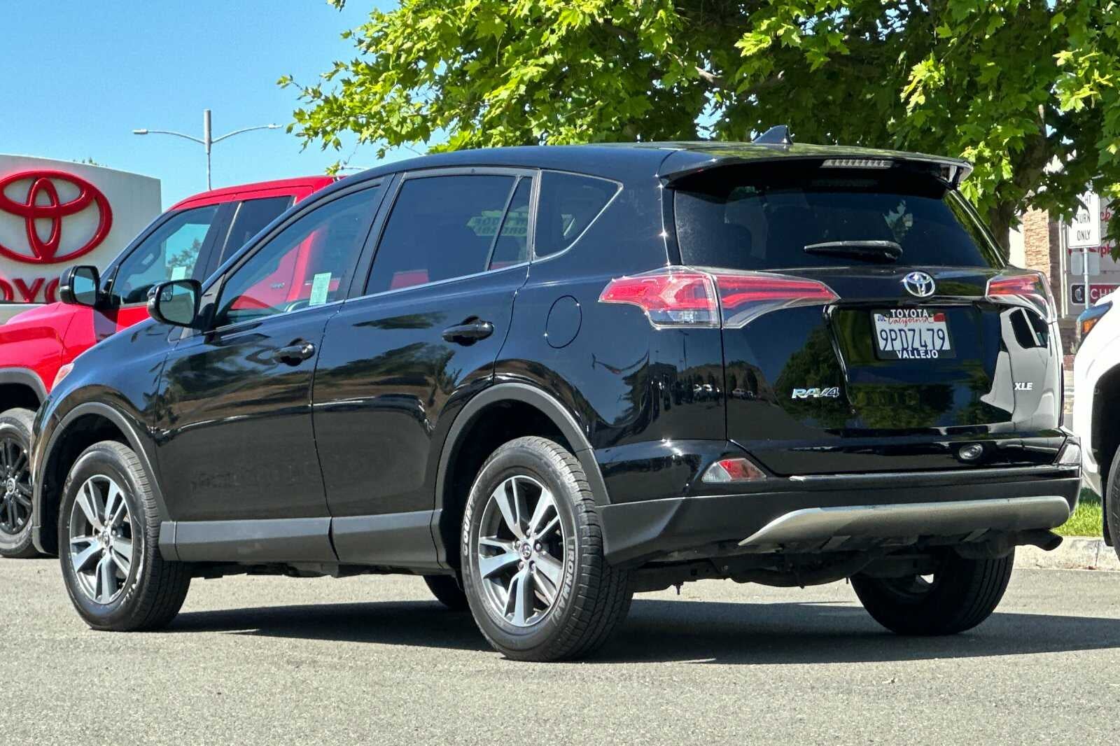 2017 Toyota RAV4 XLE