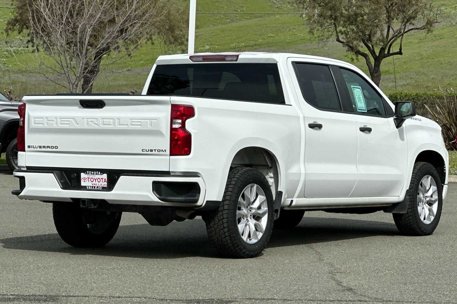 2022 Chevrolet Silverado 1500 Custom