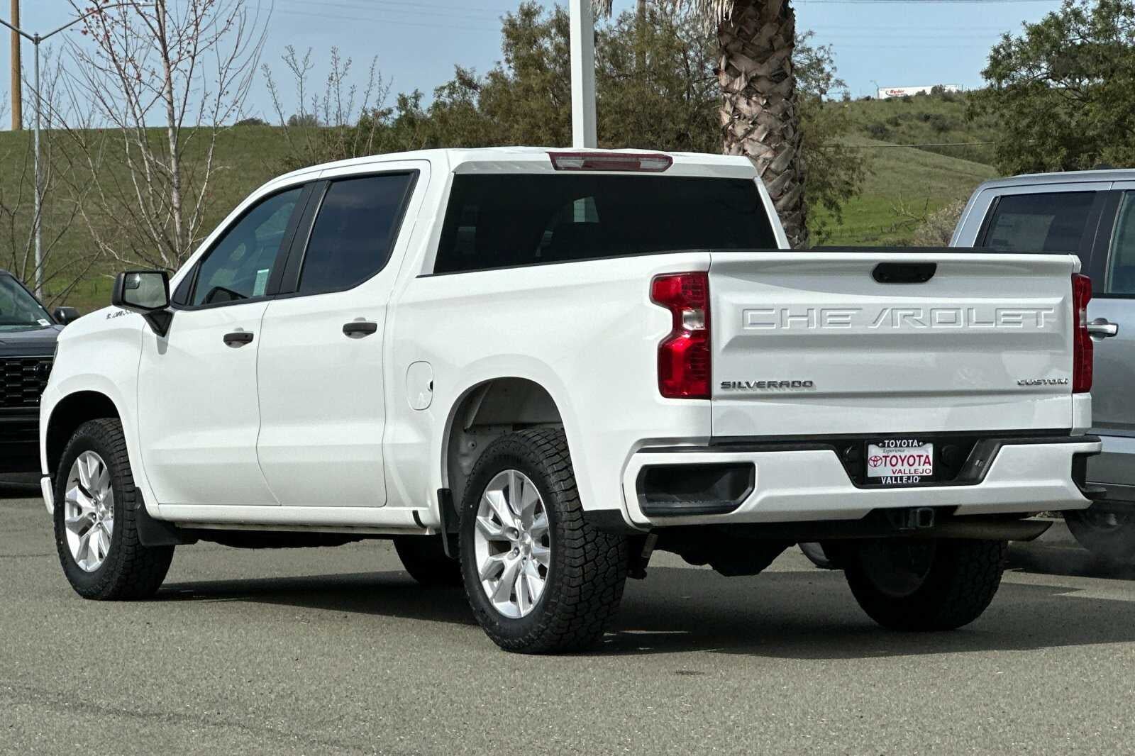 2022 Chevrolet Silverado 1500 Custom