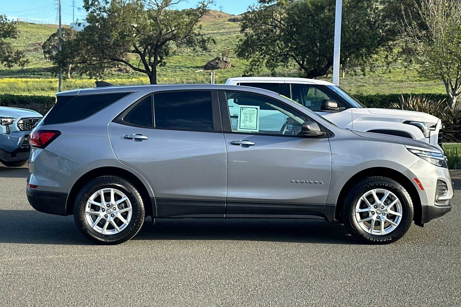2024 Chevrolet Equinox LS