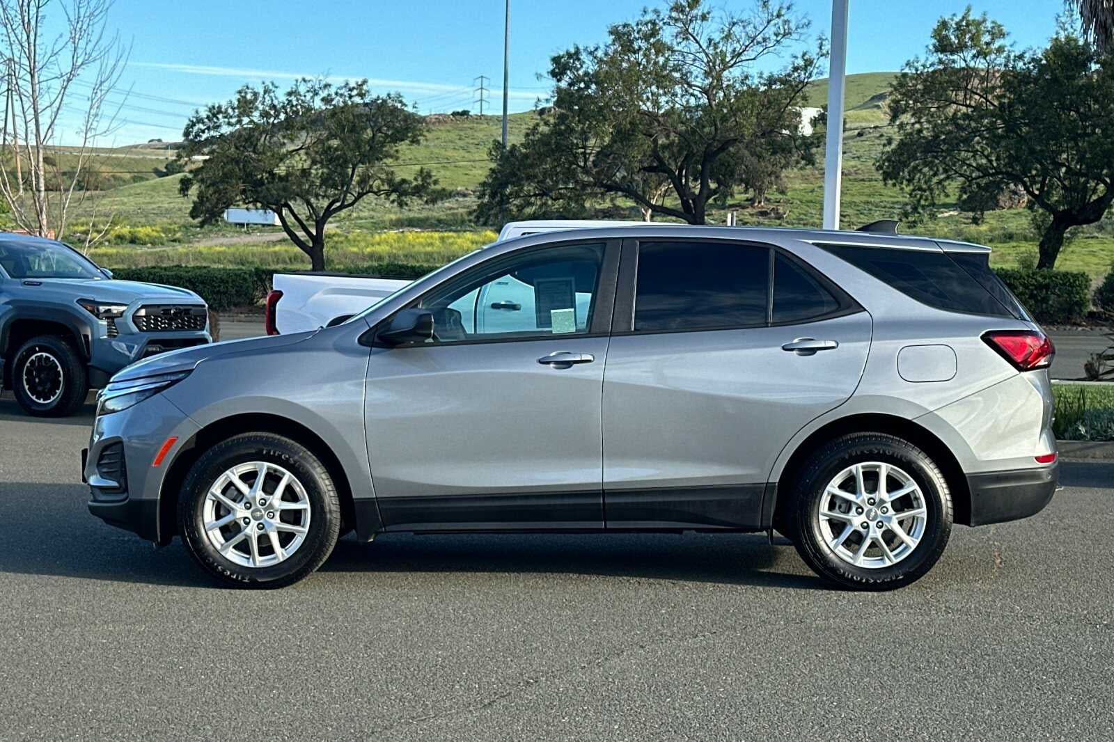 2024 Chevrolet Equinox LS