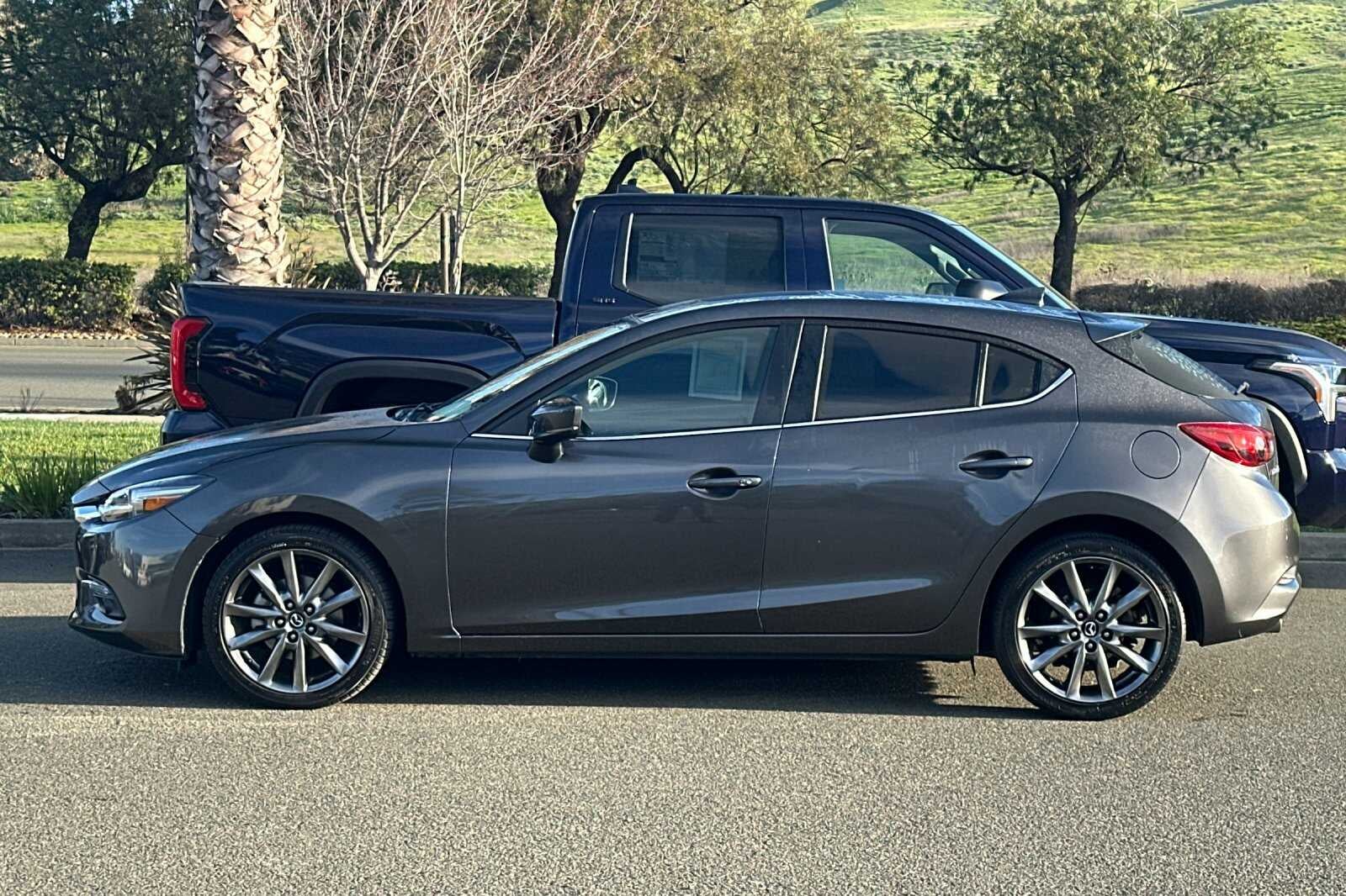 2018 Mazda Mazda3 5-Door Grand Touring