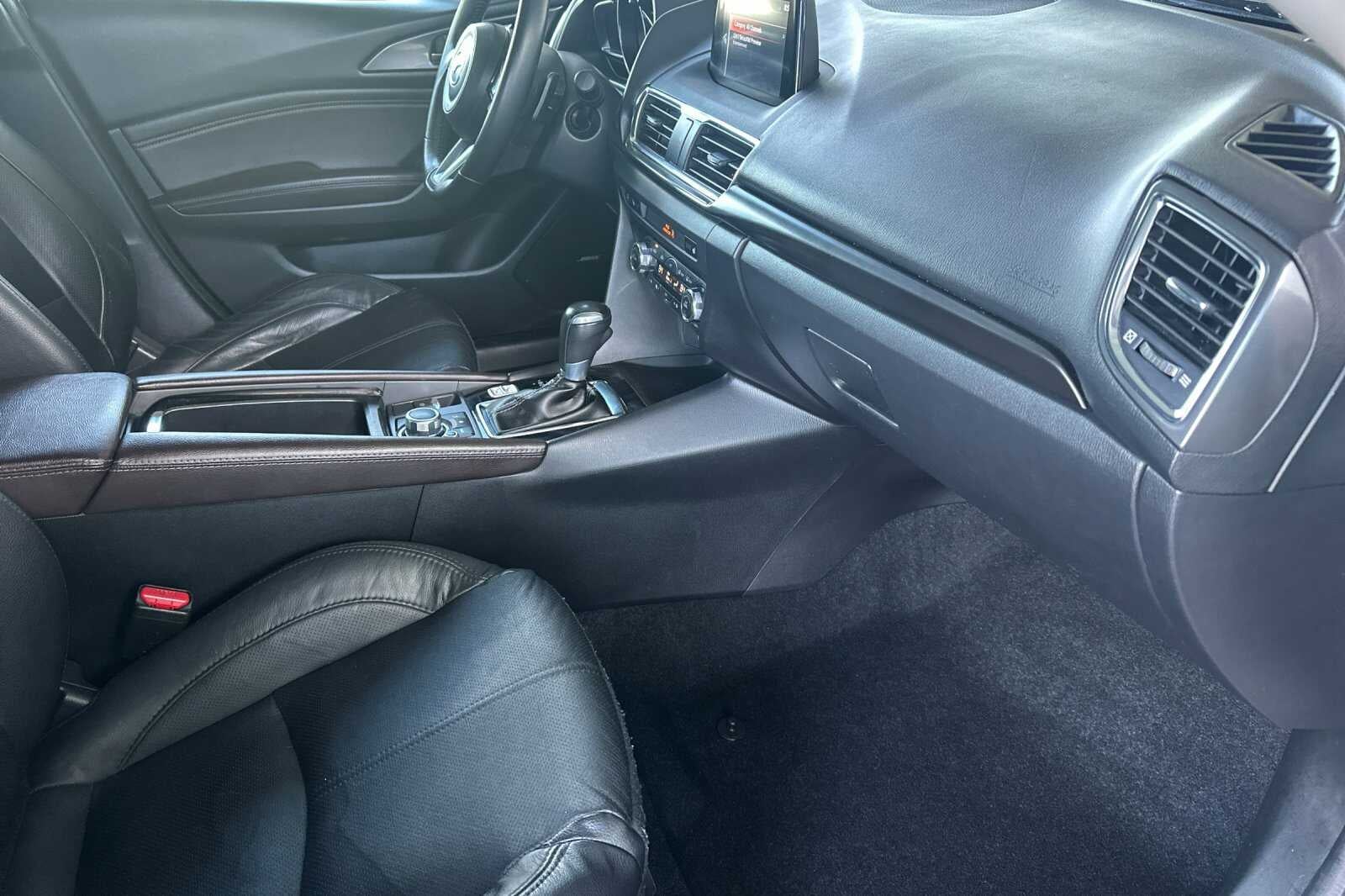 2018 Mazda Mazda3 5-Door Grand Touring