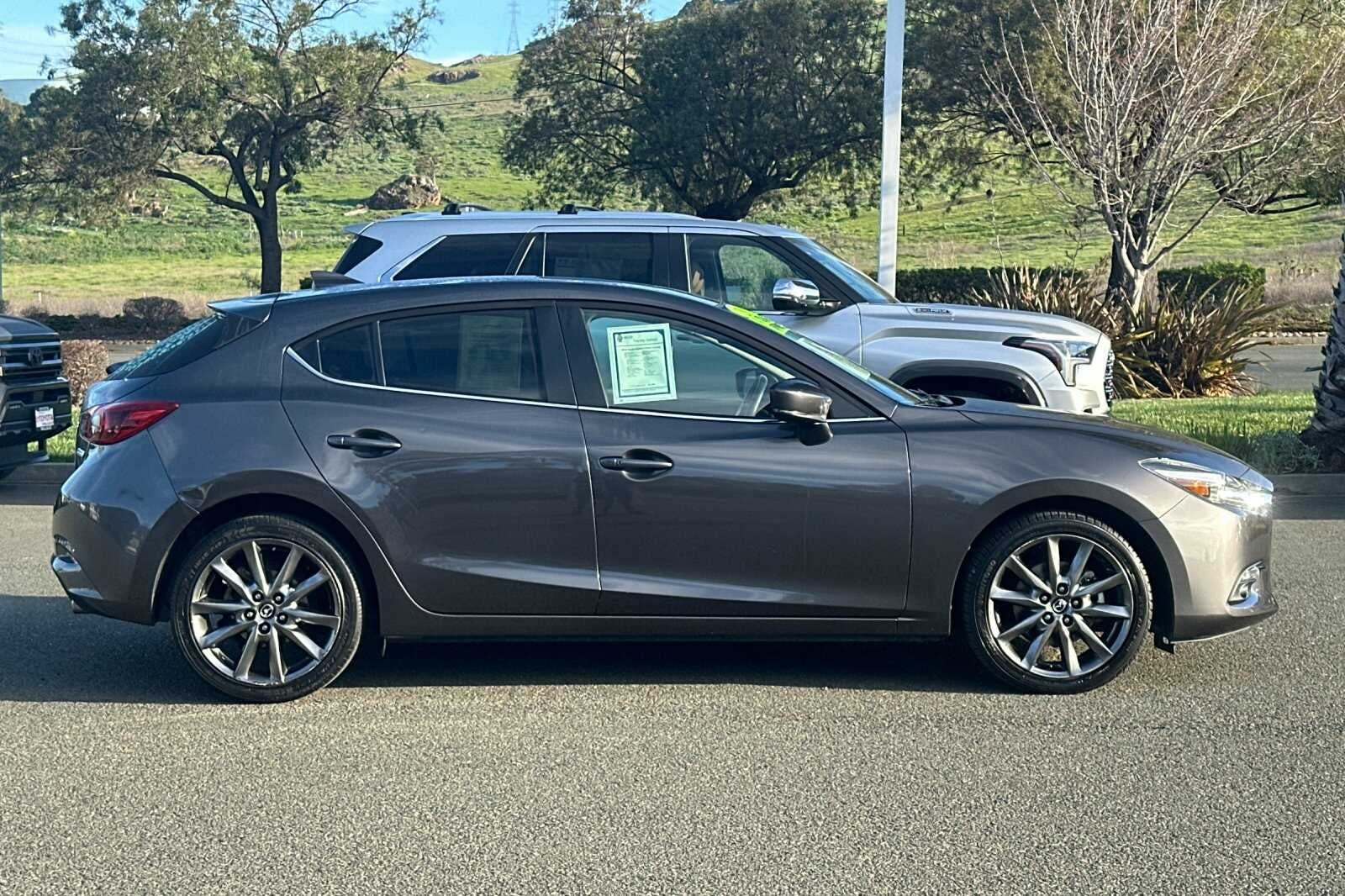 2018 Mazda Mazda3 5-Door Grand Touring