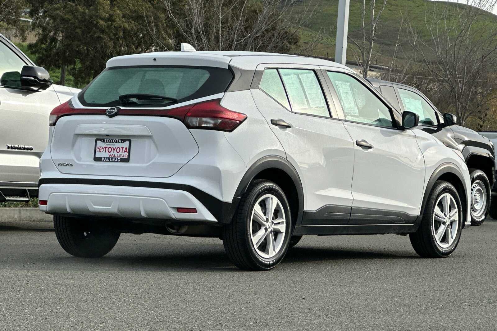 2023 Nissan Kicks S