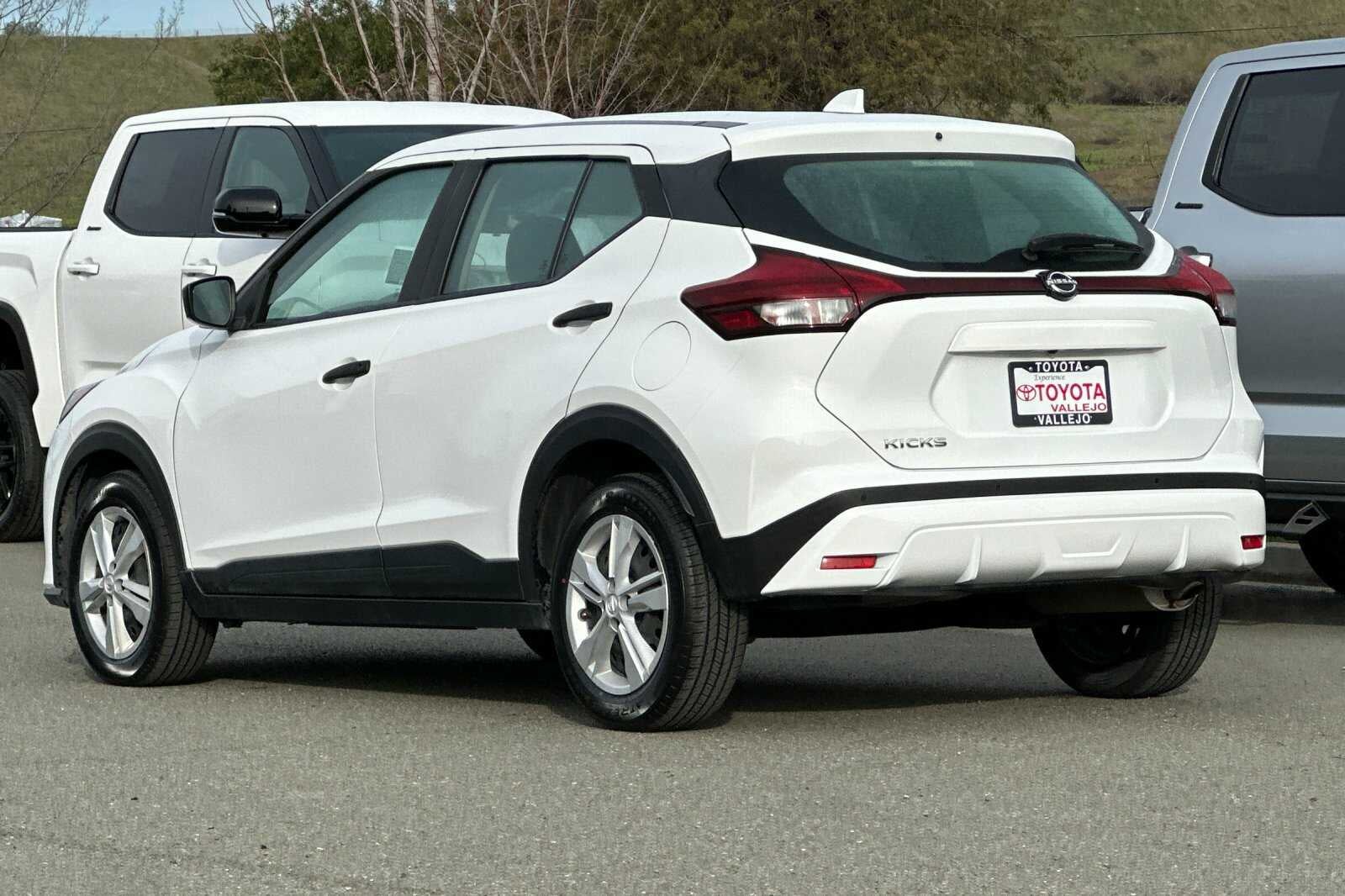 2023 Nissan Kicks S